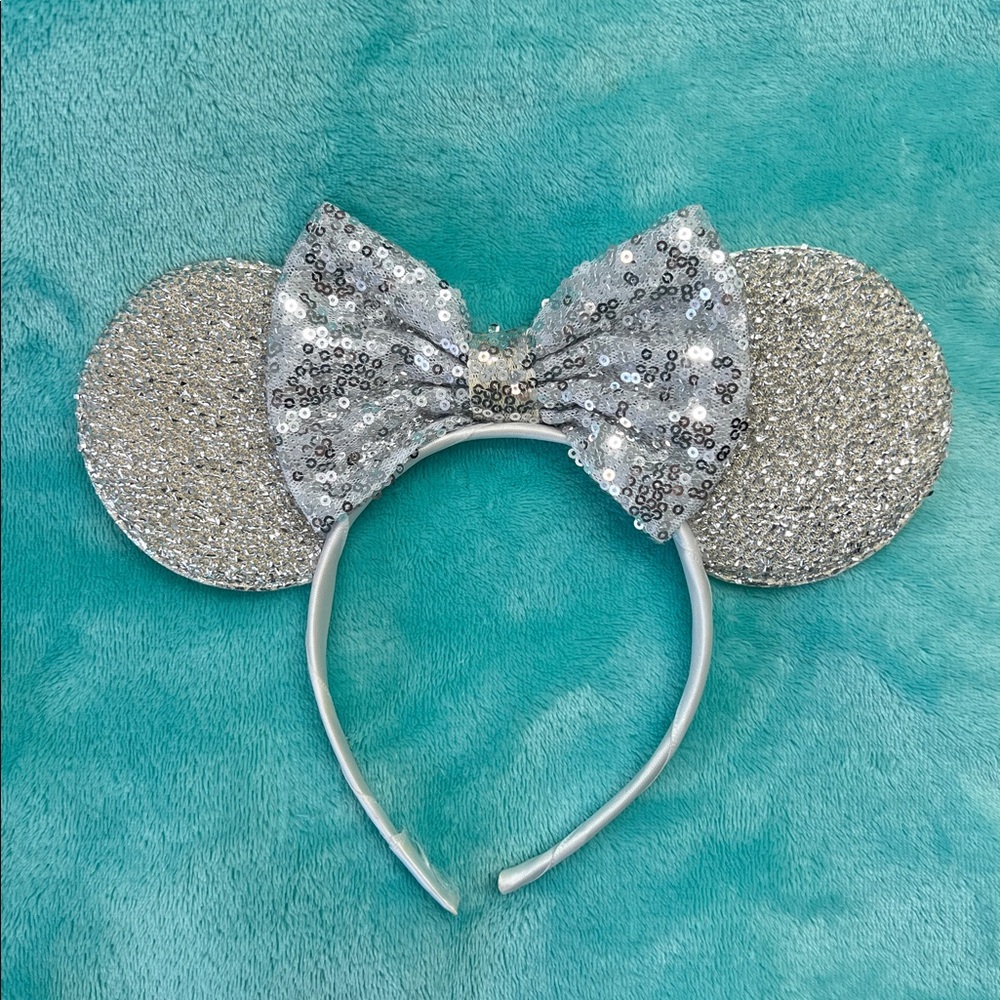 Disney Minnie Mouse Ears Headband Bow Silver Sequins